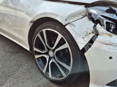 2015 Mercedes-Benz E 220 VIN: