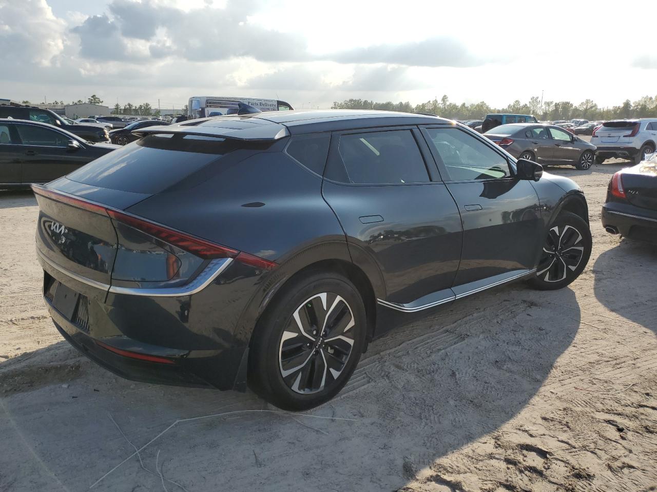 2022 KIA EV6 LIGHT VIN:KNDC3DLC5N5072954