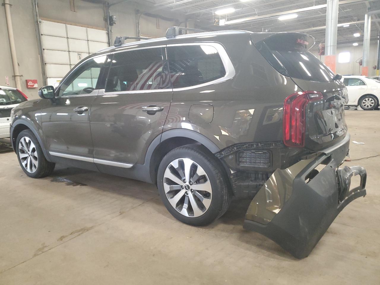 2022 KIA TELLURIDE S VIN:5XYP64HCXNG276089