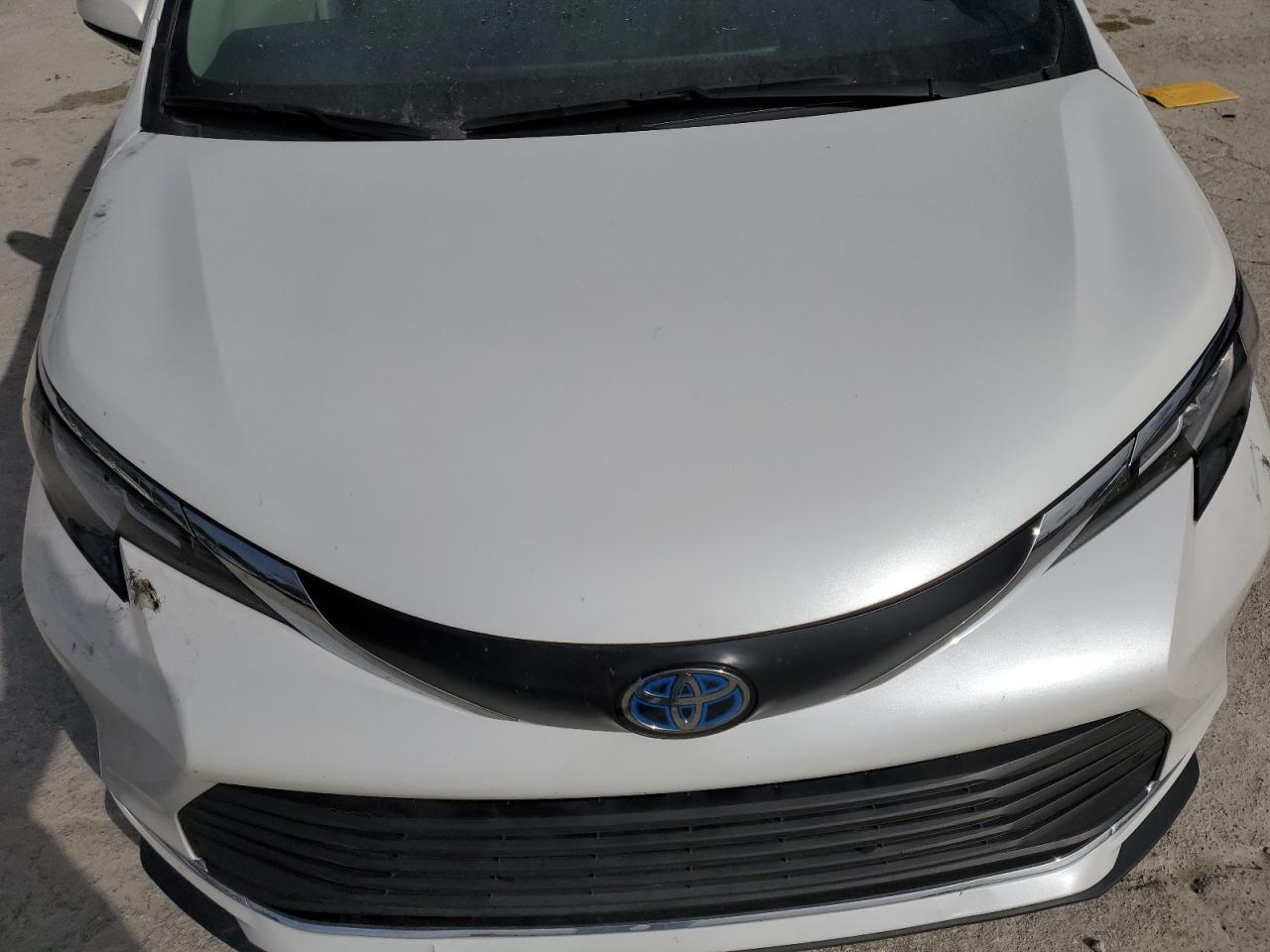2022 TOYOTA SIENNA XLE VIN:5TDYRKEC2NS134018