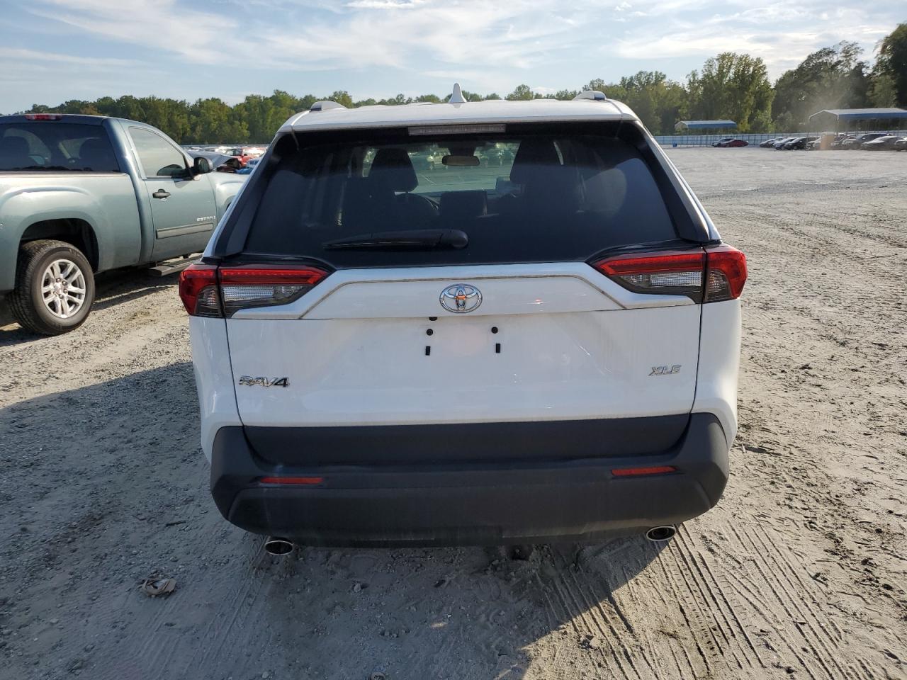 2022 TOYOTA RAV4 XLE VIN:2T3W1RFV7NC208380