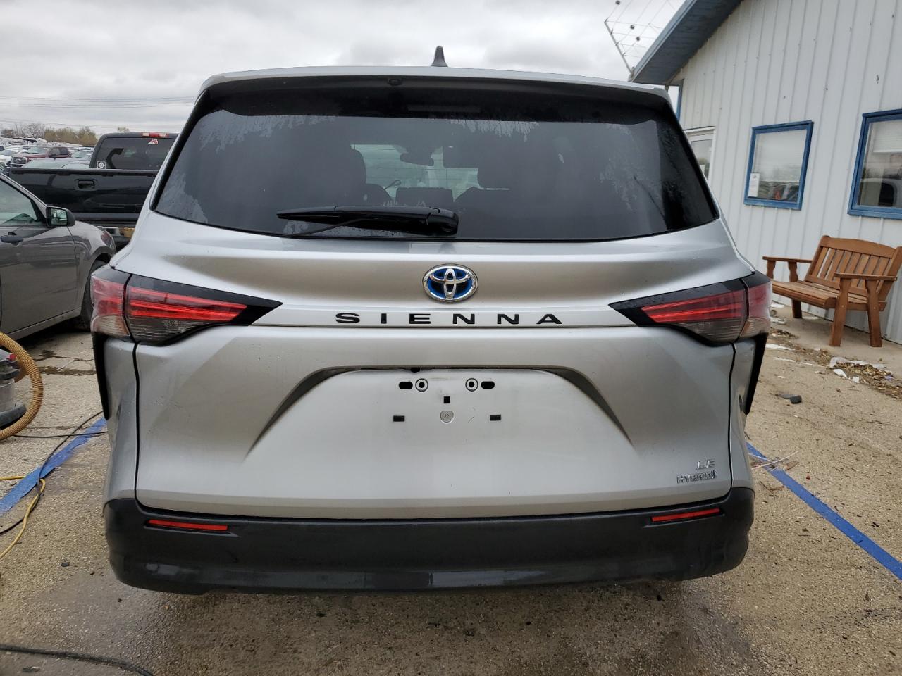 2022 TOYOTA SIENNA LE VIN:5TDKRKEC2NS100148
