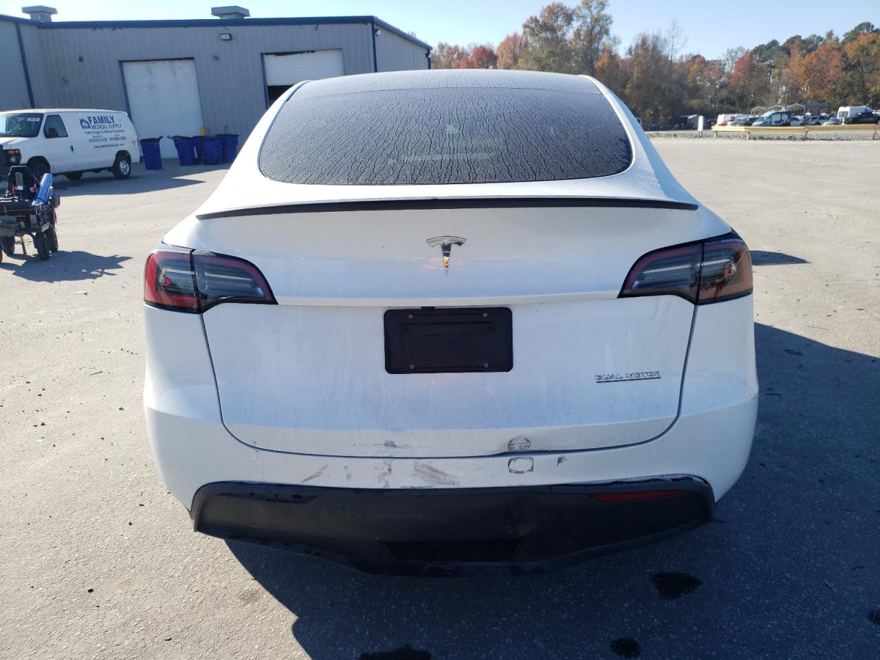 2024 TESLA MODEL Y  VIN:7SAYGDEF8RA286391