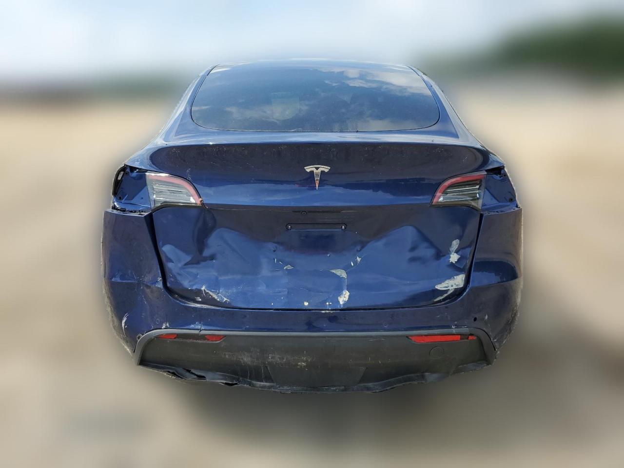 2022 TESLA MODEL Y  VIN:7SAYGDEE8NF398354