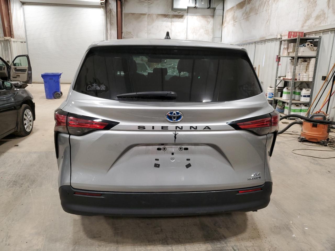 2022 TOYOTA SIENNA XLE VIN:5TDYRKEC9NS081950