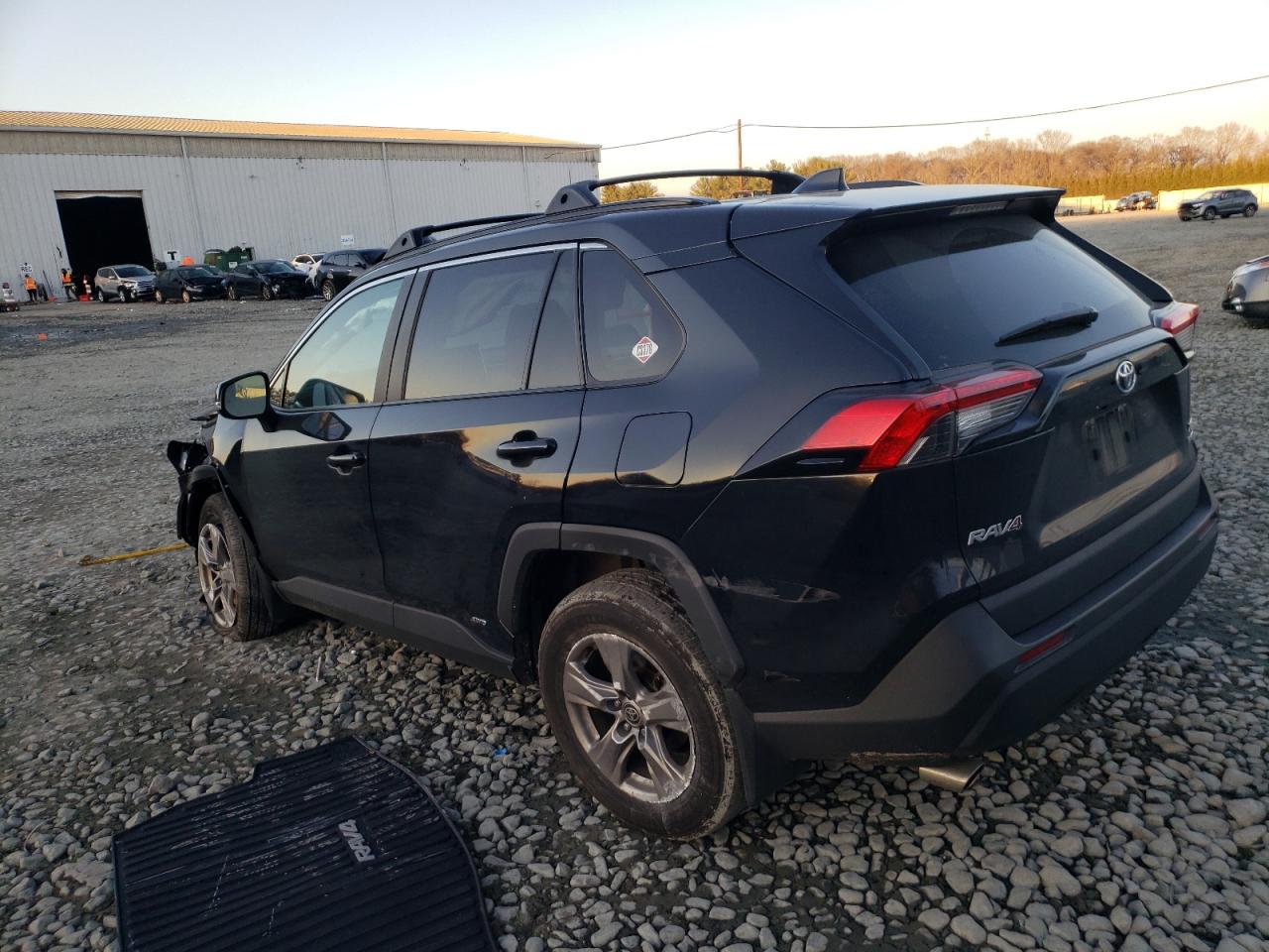 2022 TOYOTA RAV4 XLE VIN:4T3RWRFV7NU073933