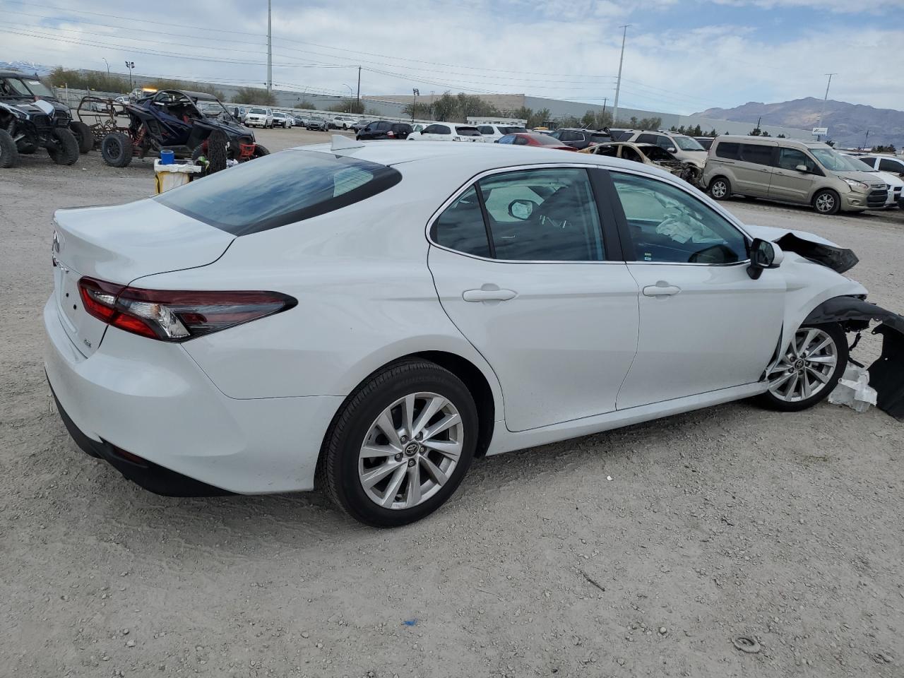 2022 TOYOTA CAMRY LE VIN:4T1C11AK4NU071102