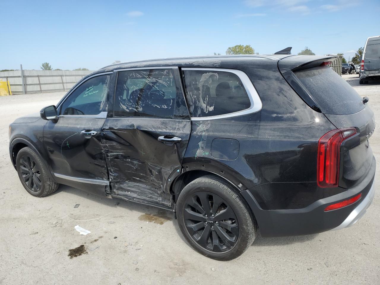 2022 KIA TELLURIDE S VIN:5XYP64HC3NG218079