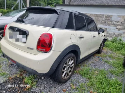 2019 MINI Cooper VIN: