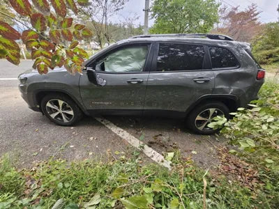 2023 Jeep Cherokee VIN: