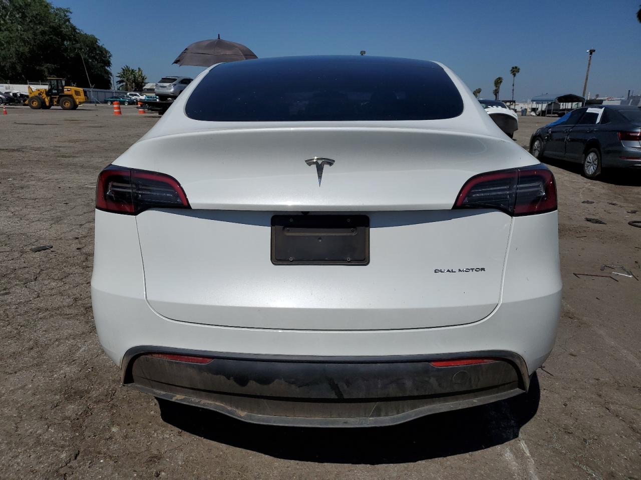 2023 TESLA MODEL Y  VIN:7SAYGDEE8PF616800