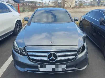 2018 Mercedes-Benz E 300 VIN: