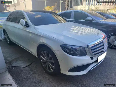 2019 Mercedes-Benz E 300 WDDZF4KB3KA677770 VIN:WDDZF4KB3KA677770