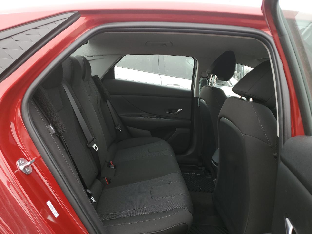 2024 HYUNDAI ELANTRA SE VIN:KMHLL4DG4RU824927