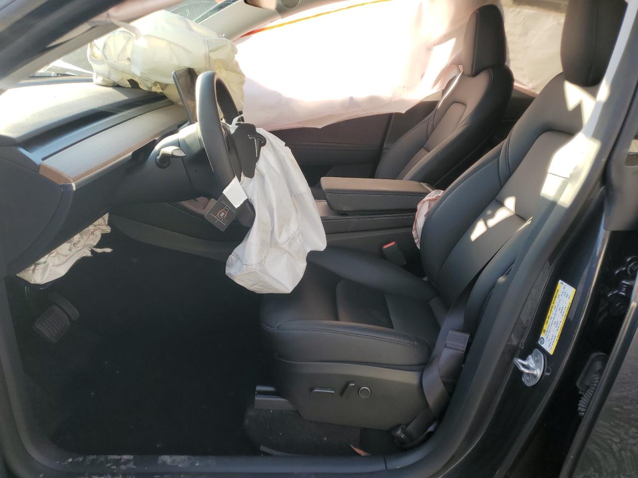 2024 TESLA MODEL Y  VIN:7SAYGDEE0RA275991