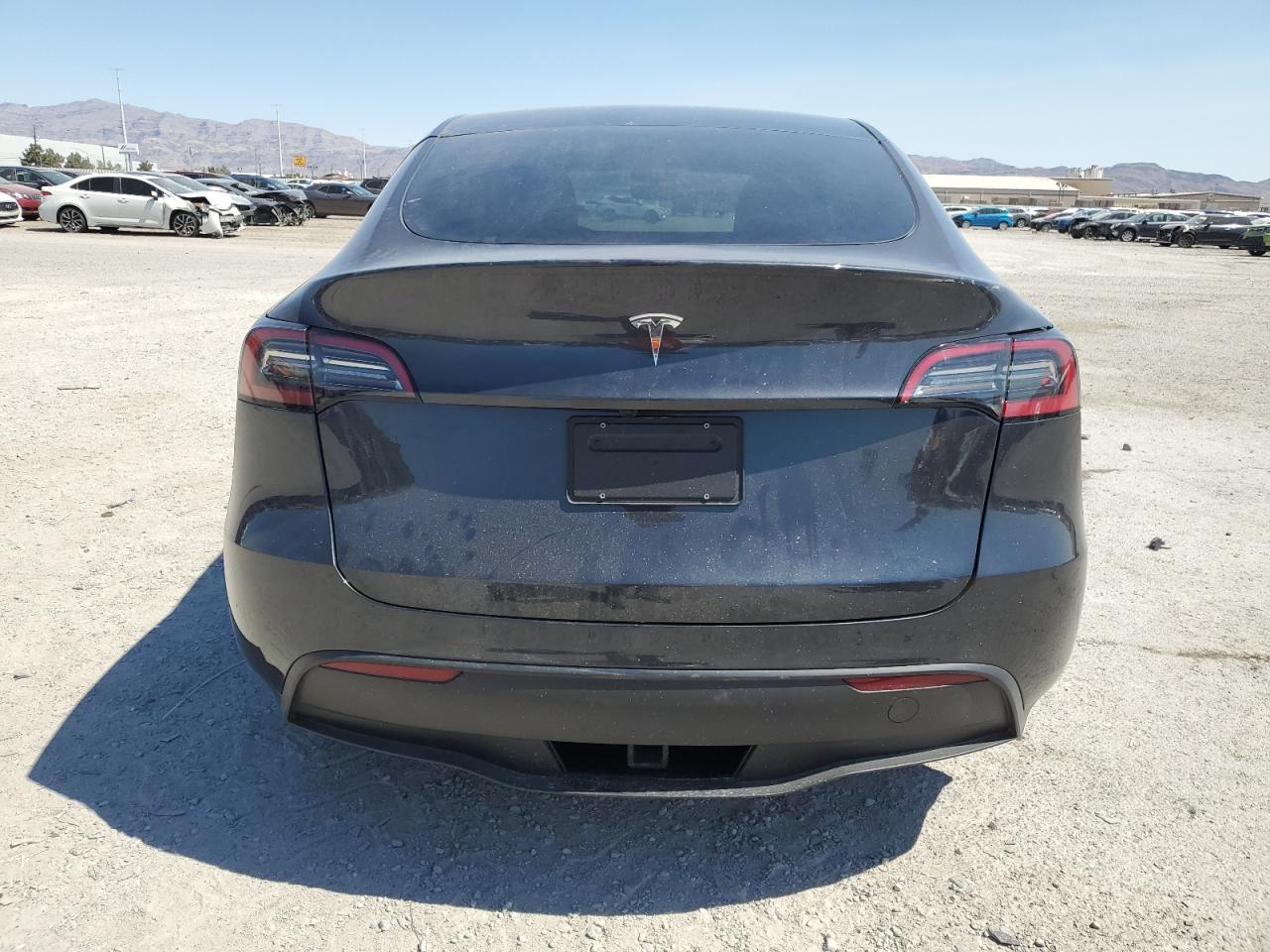 2024 TESLA MODEL Y  VIN:7SAYGDEF2RF022151