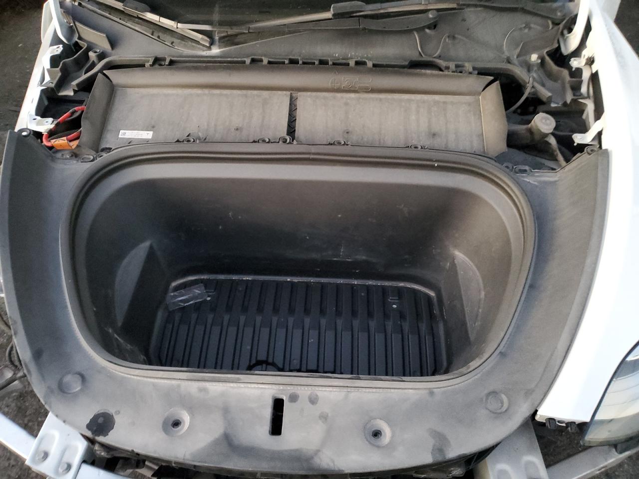 2023 TESLA MODEL Y  VIN:7SAYGDEE2PA128617