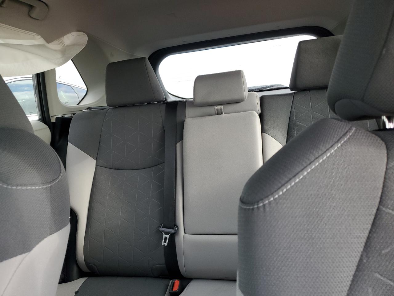2022 TOYOTA RAV4 XLE VIN:2T3P1RFV0NC284026