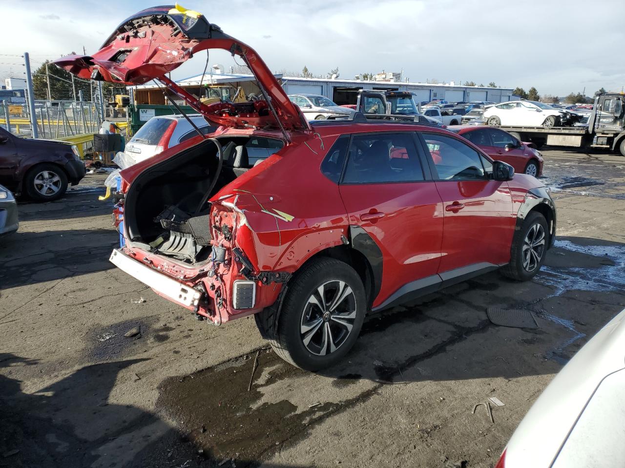2023 TOYOTA BZ4X XLE VIN:JTMABACAXPA045010