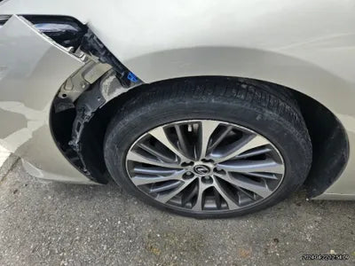 2018 Lexus ES 300 VIN: