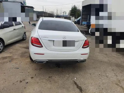 2016 Mercedes-Benz E 220 VIN: