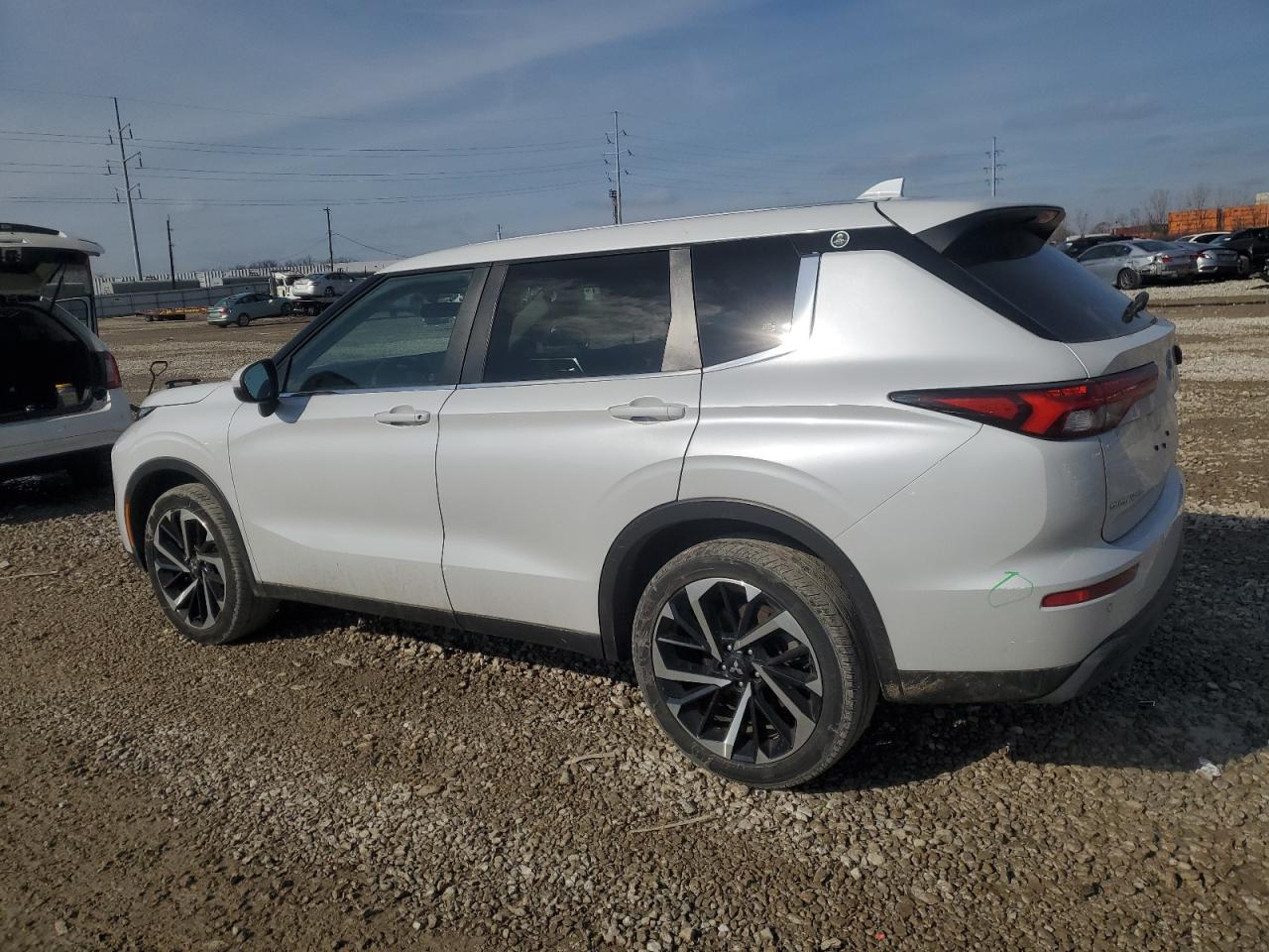 2022 MITSUBISHI OUTLANDER ES VIN:JA4J4TA85NZ041803