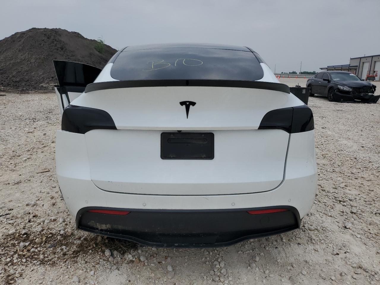 2022 TESLA MODEL Y  VIN:7SAYGAEE9NF359982