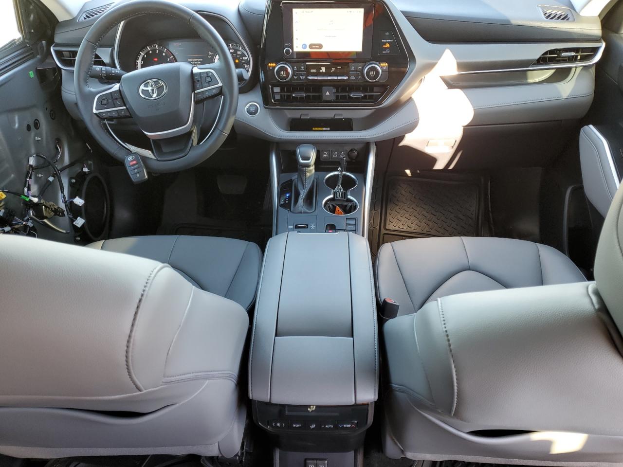 2024 TOYOTA HIGHLANDER LE VIN:5TDKDRAH0RS547446