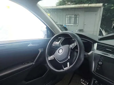 2018 Volkswagen Tiguan VIN: