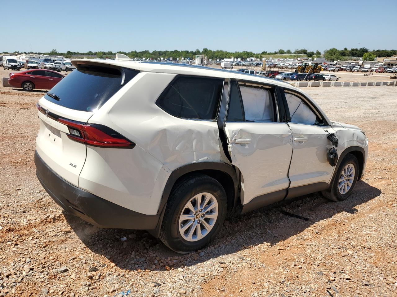 2024 TOYOTA GRAND HIGHLANDER XLE VIN:5TDAAAB5XRS025336