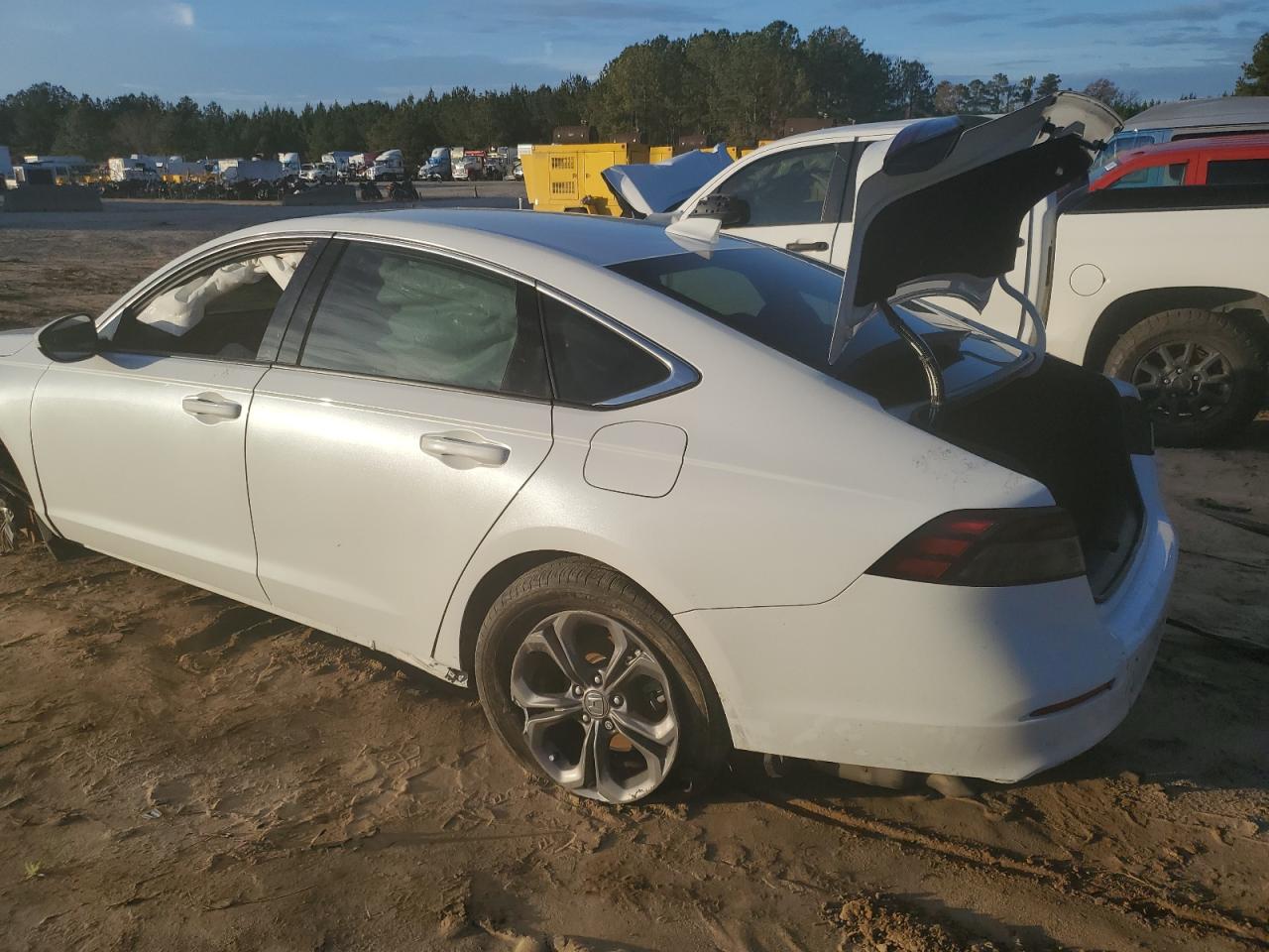 2024 HONDA ACCORD EX VIN:1HGCY1F3XRA037885