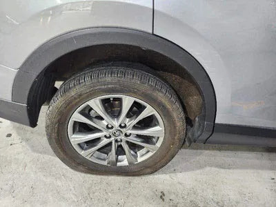 2018 Toyota RAV4 JTMDJREV6JD258864 VIN:JTMDJREV6JD258864