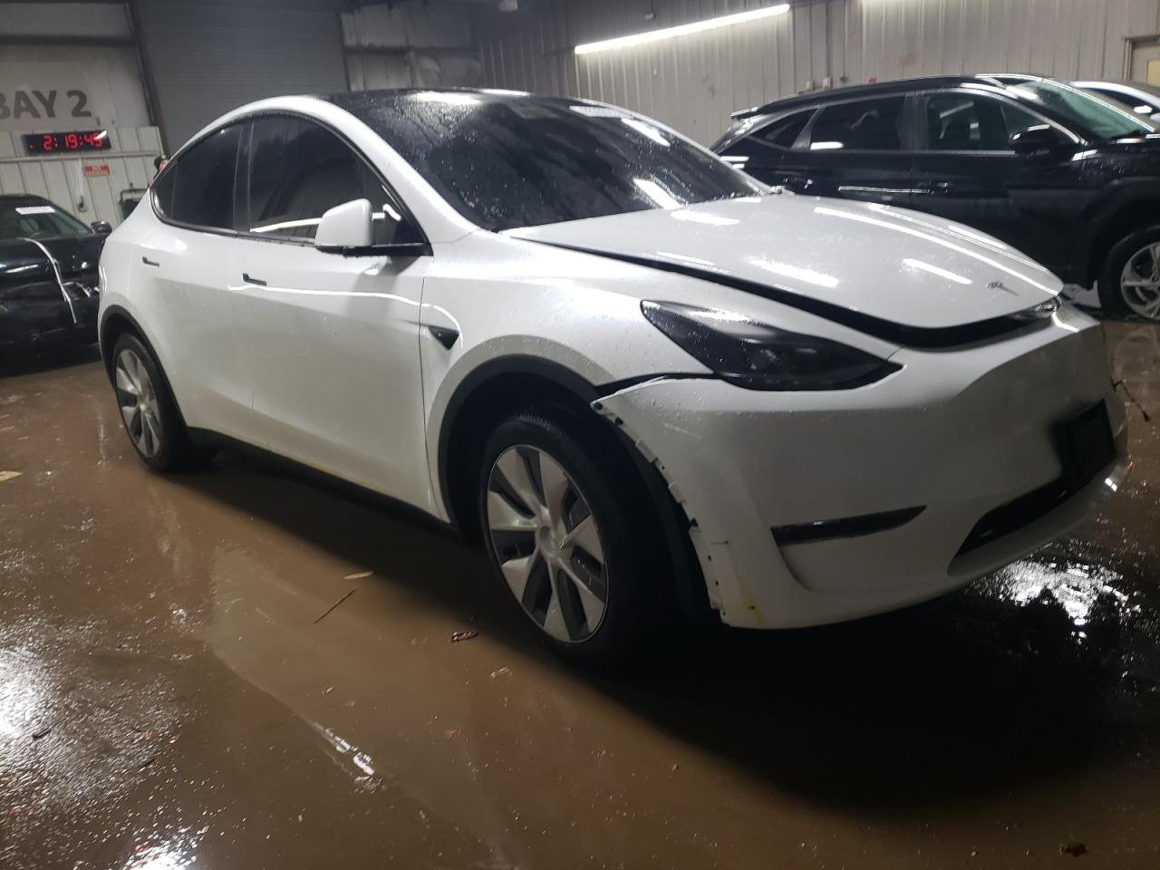 2024 TESLA MODEL Y  VIN:7SAYGDEE8RA278363