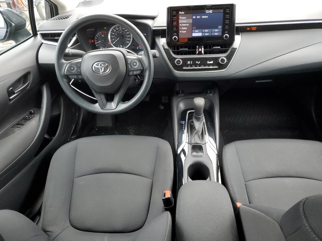 2022 TOYOTA COROLLA LE VIN:5YFBPMBE3NP353575