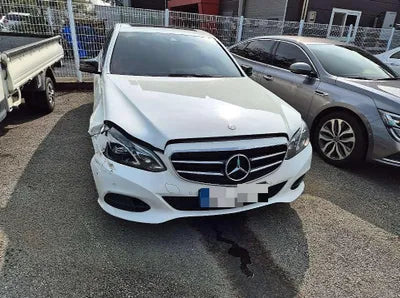 2015 Mercedes-Benz E 220 VIN: