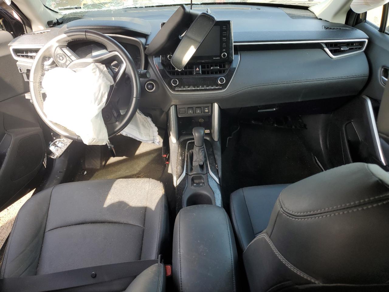 2022 TOYOTA COROLLA CROSS XLE VIN:7MUEAABG8NV038668