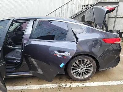2016 Kia K5 KNAGS416BGA082404 VIN:KNAGS416BGA082404
