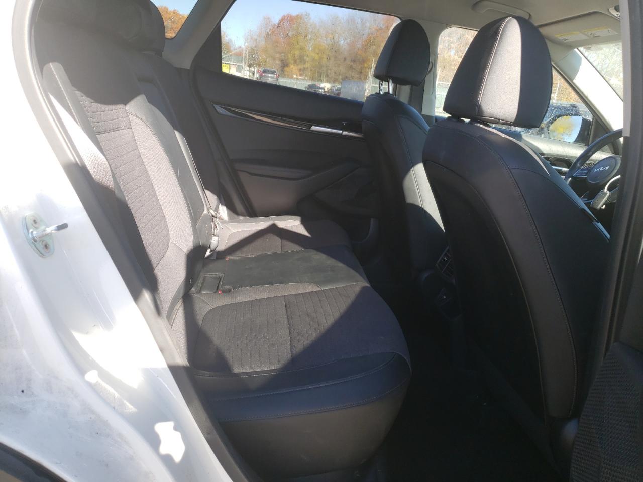 2022 KIA SELTOS S VIN:KNDEUCAA8N7296175