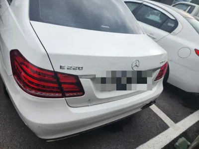 2016 Mercedes-Benz E 220 VIN: