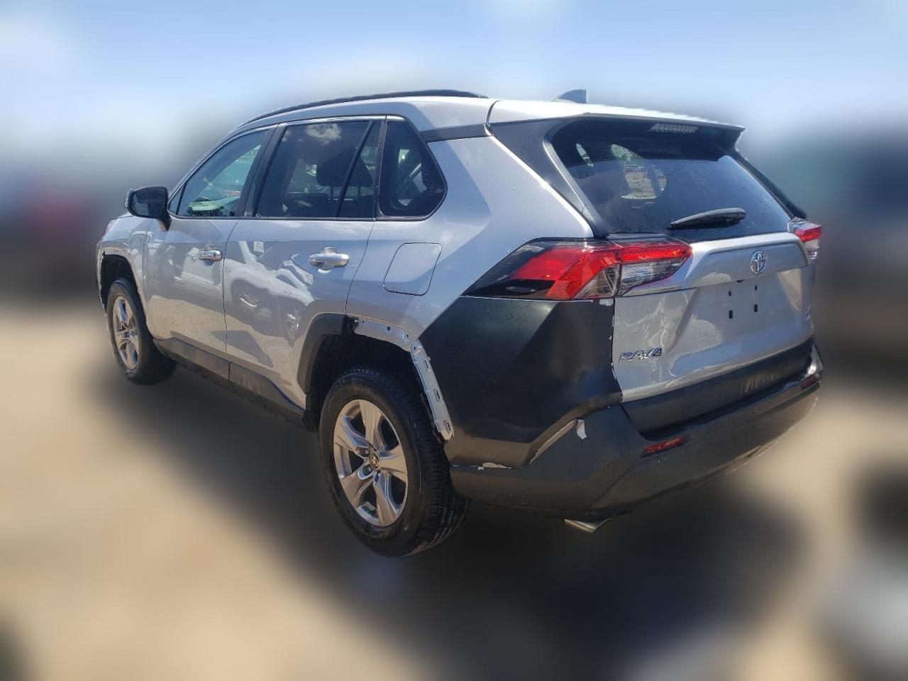 2022 TOYOTA RAV4 XLE VIN:2T3P1RFV6NC261852