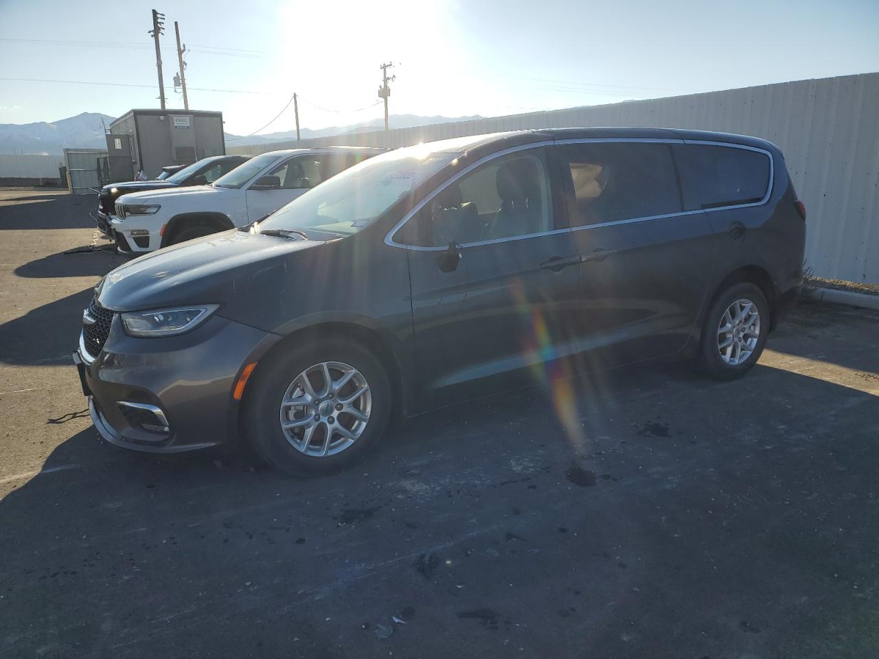 2023 CHRYSLER PACIFICA TOURING L VIN:2C4RC1BG7PR577509