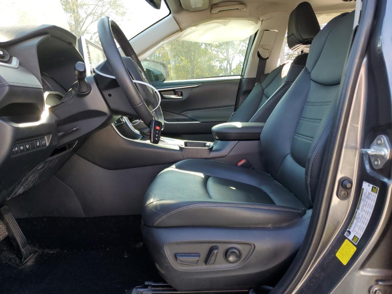 2022 TOYOTA RAV4 XLE PREMIUM VIN:2T3C1RFV8NC176025