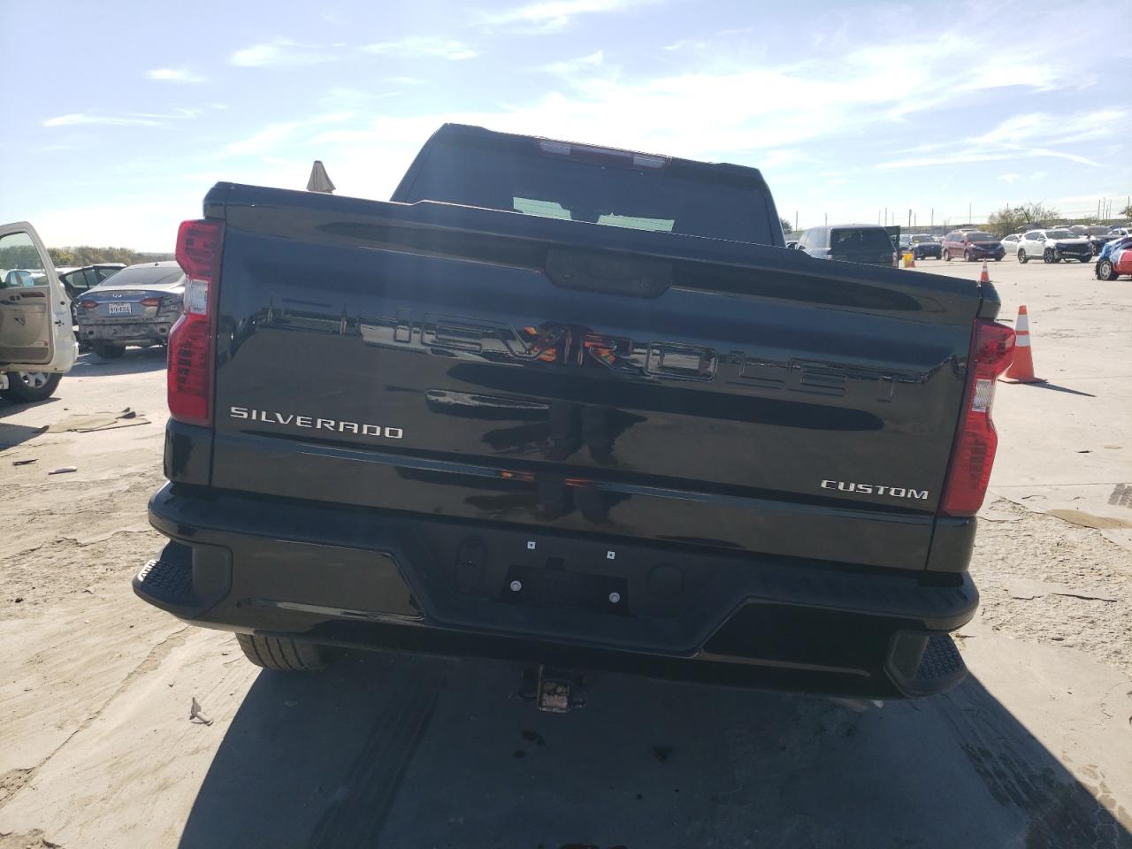 2024 CHEVROLET SILVERADO K1500 CUSTOM VIN:1GCPDBEK1RZ116972