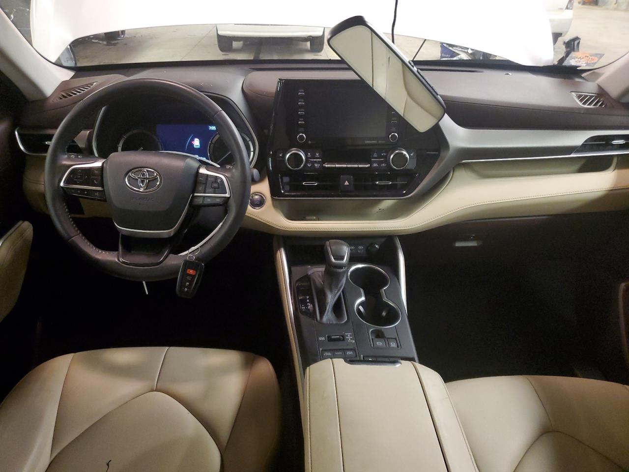 2022 TOYOTA HIGHLANDER XLE VIN:5TDGZRBH0NS560570