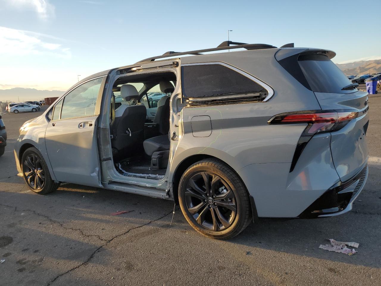 2024 TOYOTA SIENNA XSE VIN:5TDDRKEC6RS182951