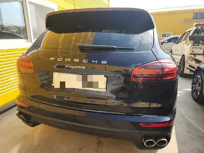 2016 Porsche Cayenne VIN: