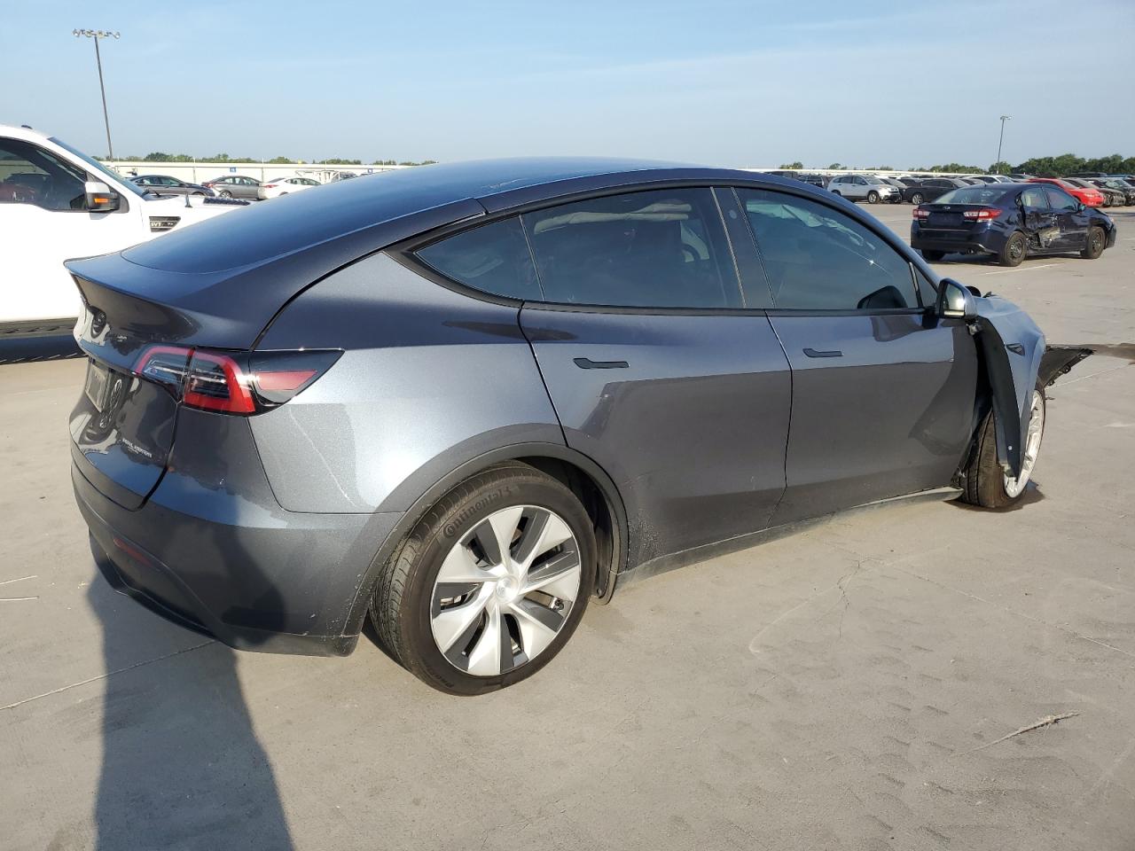 2023 TESLA MODEL Y  VIN:7SAYGDEE8PA088480