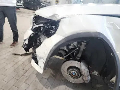 2019 Mercedes-Benz GLC 300 VIN: