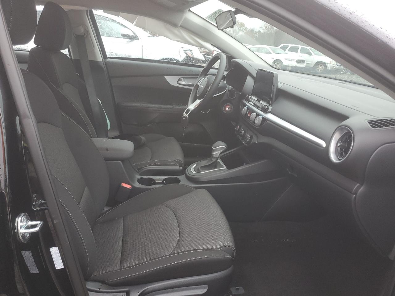 2024 KIA FORTE LX VIN:3KPF24AD0RE817907
