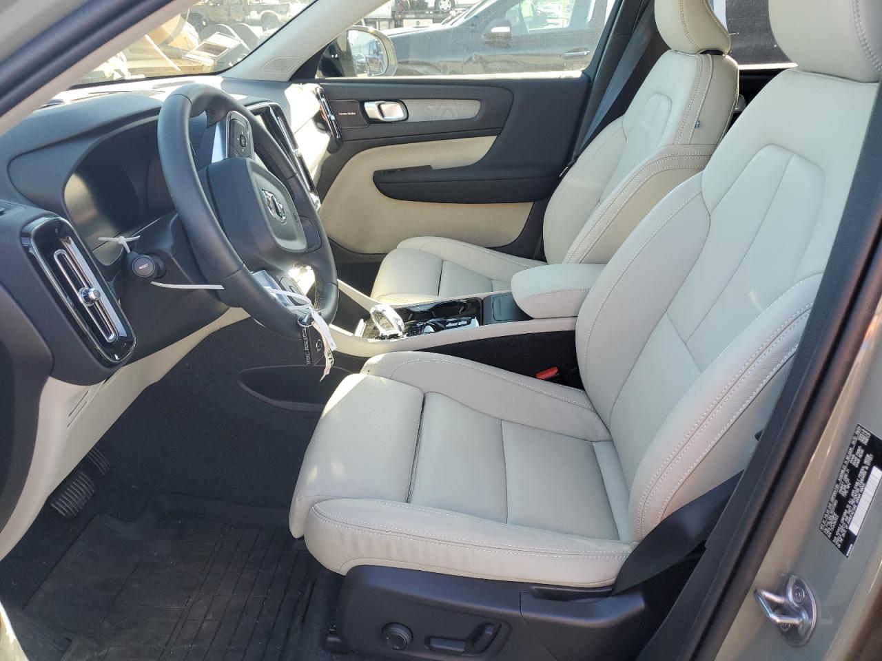 2024 VOLVO XC40 PLUS VIN:YV4L12UL7R2372833